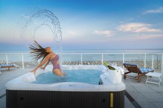 Hydro bath